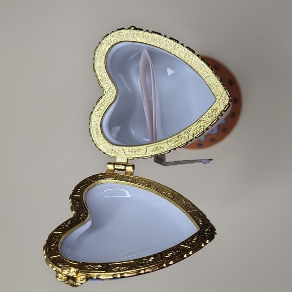 Porcelain Stamp Holder - Picture 5 of 8